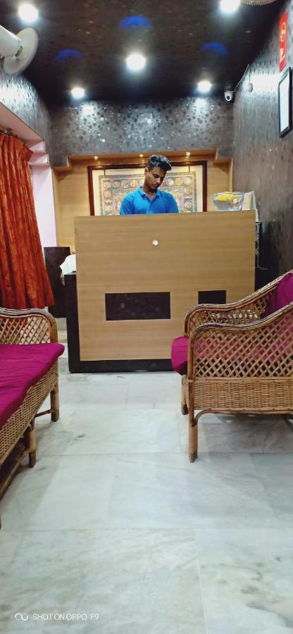 Hotel Gunjan Puri Exterior photo